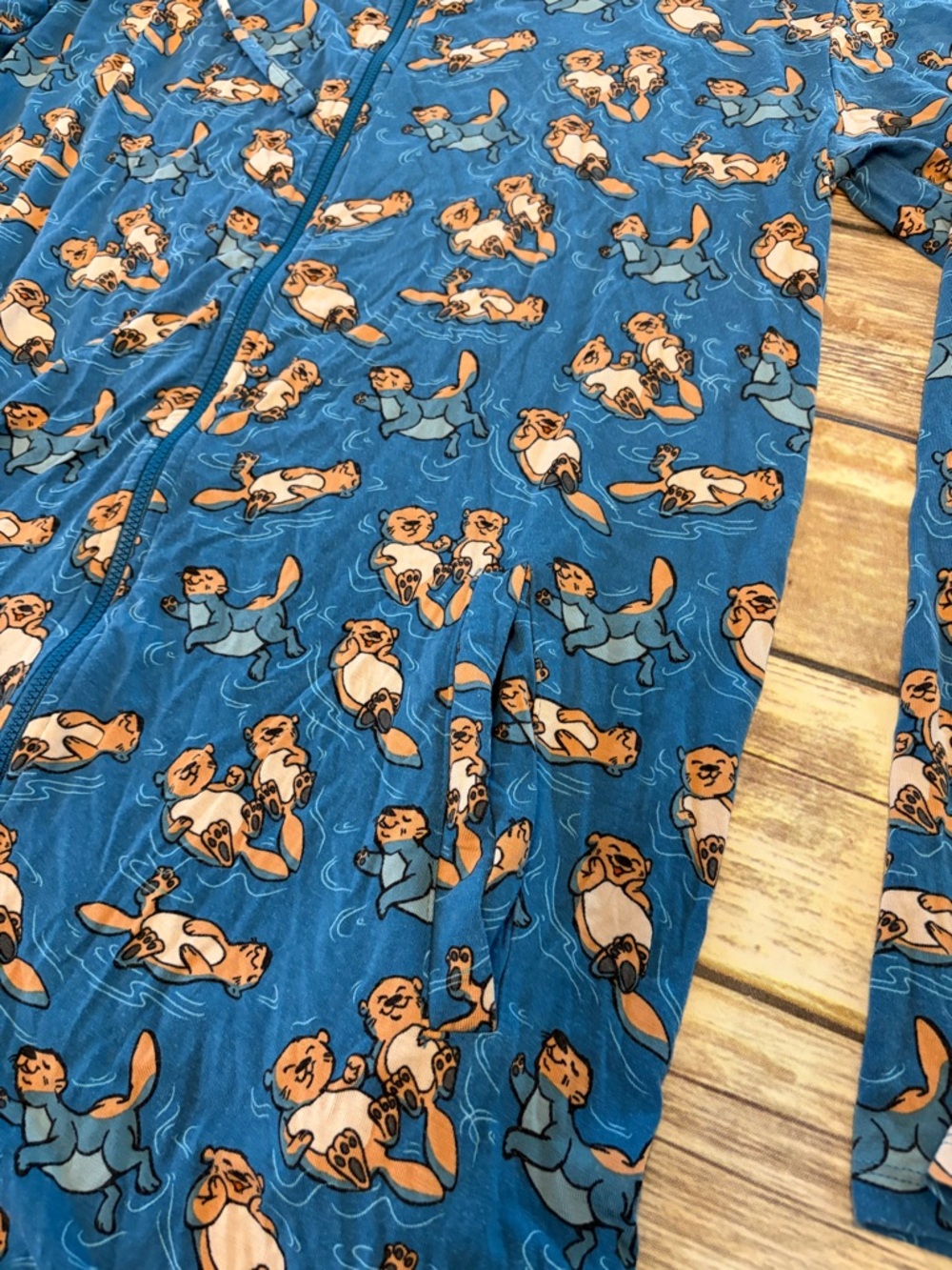 MeUndies Unisex Medium/Large Blue Otter-Print Zip Hoodie One-Piece - Picture 2 of 7